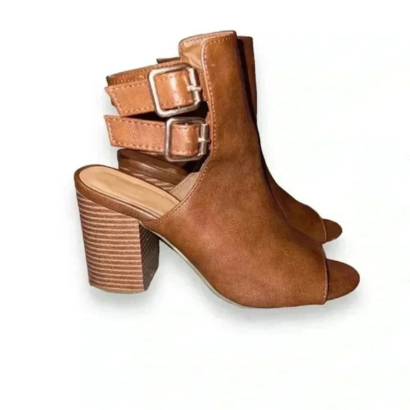 Bamboo Strappy Peep Toe Block Heel Brown Booties, size 6 - Picture 2 of 12